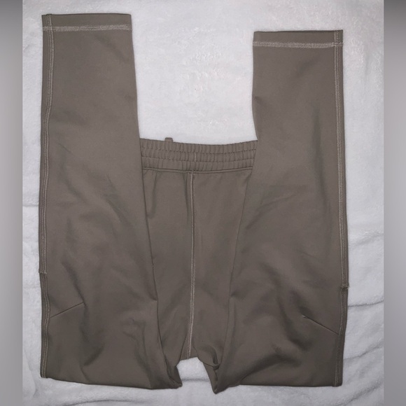 Boys Abercrombie Performance Gear Set in Taupe Size 11/12 - Picture 8 of 11